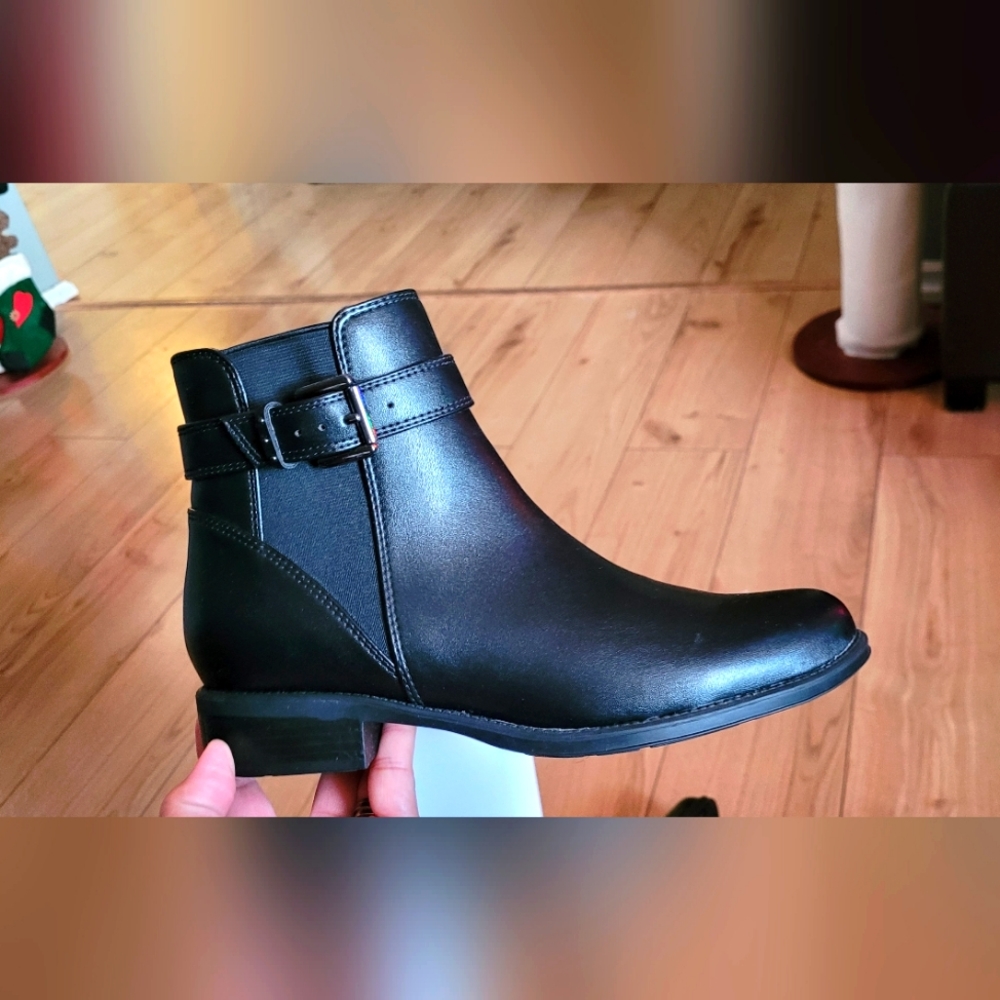 *SOLD* STUDIO BLONDO BOOTS